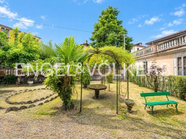 Villa Indipendente in vendita a Gurone, Malnate