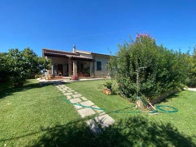 Villa Indipendente in vendita a Marsiliana, Manciano