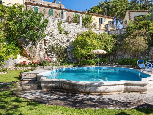 Villa Indipendente in vendita a Unione di Comuni Montani Colline del Fiora, Manciano