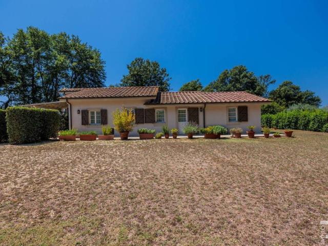 Villa Indipendente in vendita a Unione di Comuni Montani Colline del Fiora, Manciano