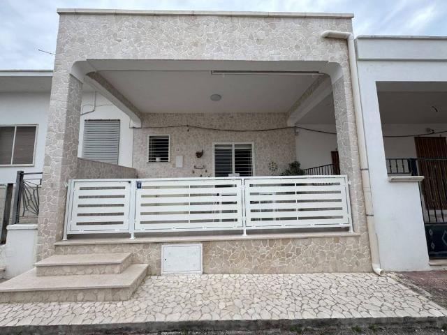 Villa Indipendente in vendita a San Pietro in Bevagna, Manduria
