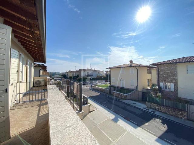 Villa Indipendente in vendita a Crociale, Manerba Del Garda