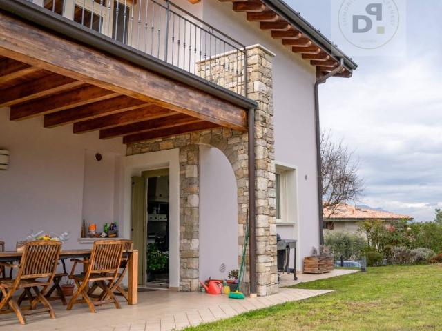 Villa Indipendente in vendita a Pieve Vecchia, Manerba Del Garda