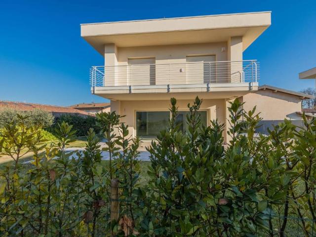 Villa Indipendente in vendita a Pieve Vecchia, Manerba Del Garda