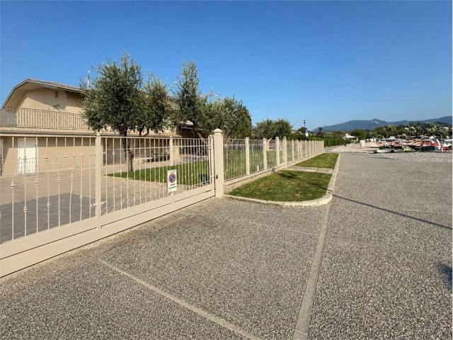 Villa Indipendente in vendita a Montinelle, Manerba Del Garda