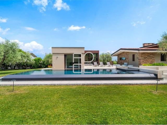 Villa Indipendente in vendita a Montinelle, Manerba Del Garda
