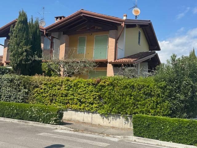 Villa Indipendente in vendita a Balbiana, Manerba Del Garda