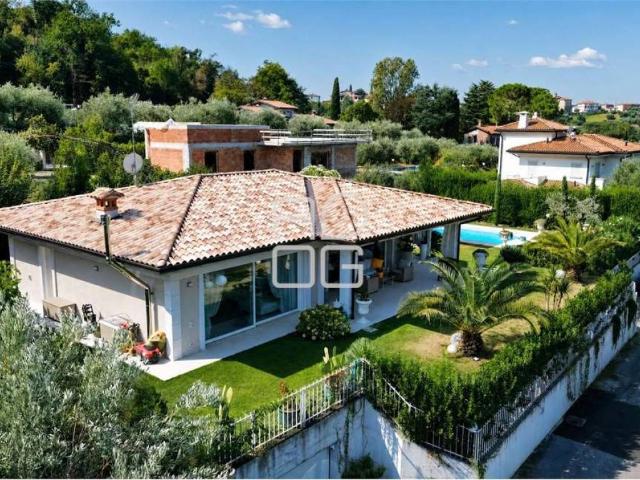 Villa Indipendente in vendita a Montinelle, Manerba Del Garda