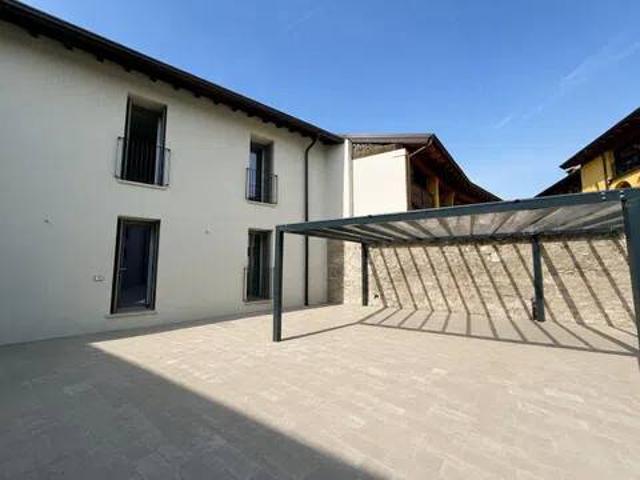 Villa Indipendente in vendita a Montinelle, Manerba Del Garda