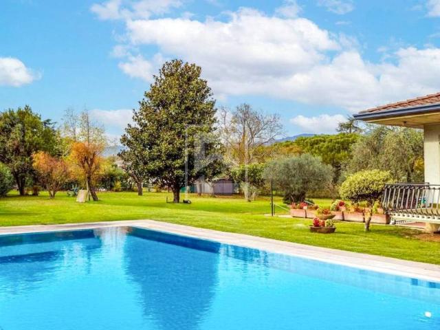 Villa Indipendente in vendita a Montinelle, Manerba Del Garda
