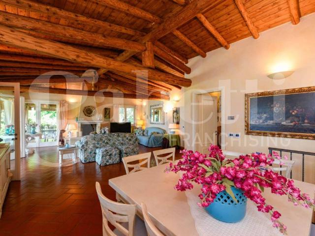 Villa Indipendente in vendita a Montinelle, Manerba Del Garda