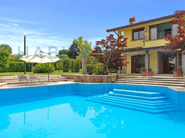 Villa Indipendente in vendita a Borgo Felice, Manerba Del Garda