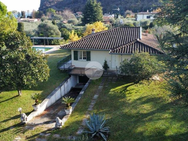 Villa Indipendente in vendita a Montinelle, Manerba Del Garda
