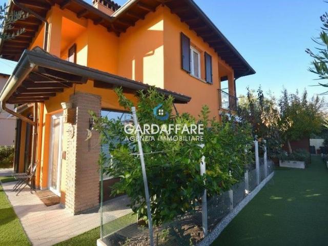 Villa Indipendente in vendita a Crociale, Manerba Del Garda