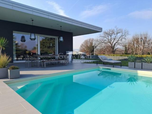 Villa Indipendente in vendita a Montinelle, Manerba Del Garda