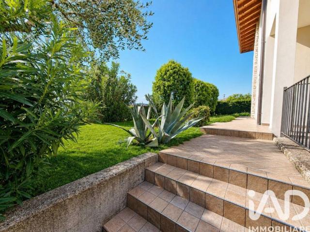 Villa Indipendente in vendita a Balbiana, Manerba Del Garda