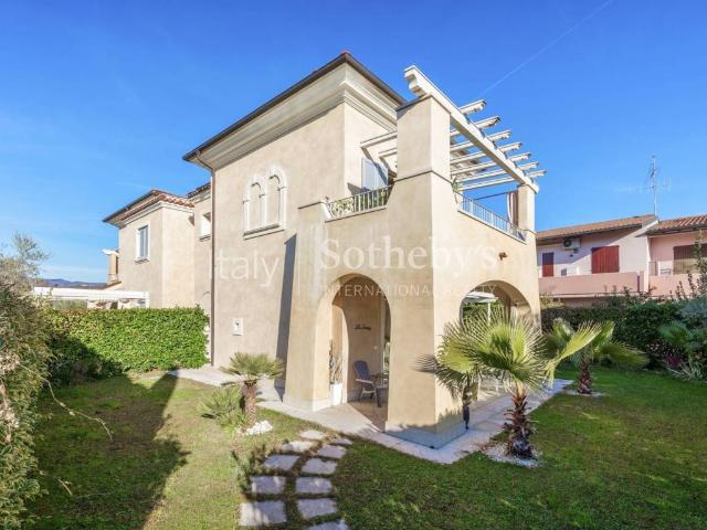 Villa Indipendente in vendita a Solarolo, Manerba del Garda