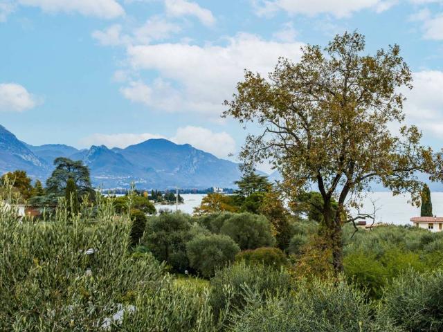 Villa Indipendente in vendita a Montinelle, Manerba Del Garda