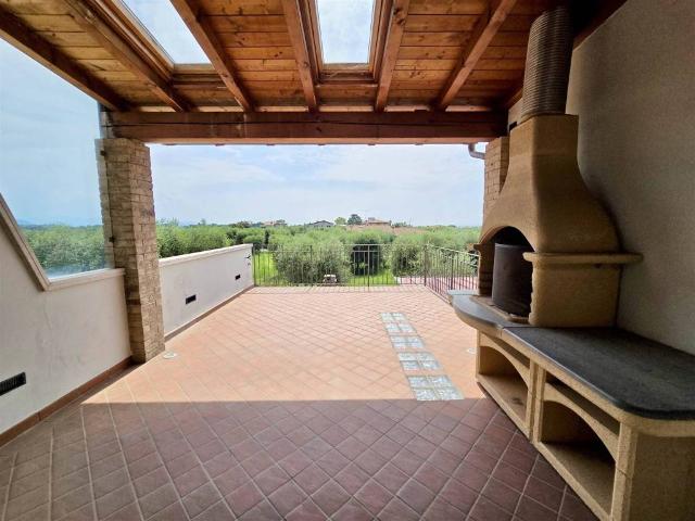 Villa Indipendente in vendita a Montinelle, Manerba Del Garda