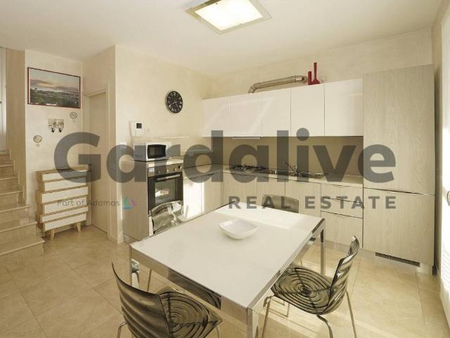 Villa Indipendente in vendita a Pieve Vecchia, Manerba Del Garda