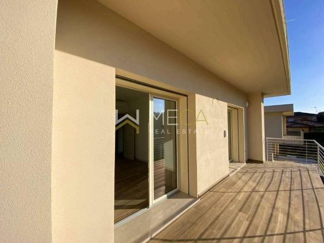 Villa Indipendente in vendita a Pieve Vecchia, Manerba Del Garda