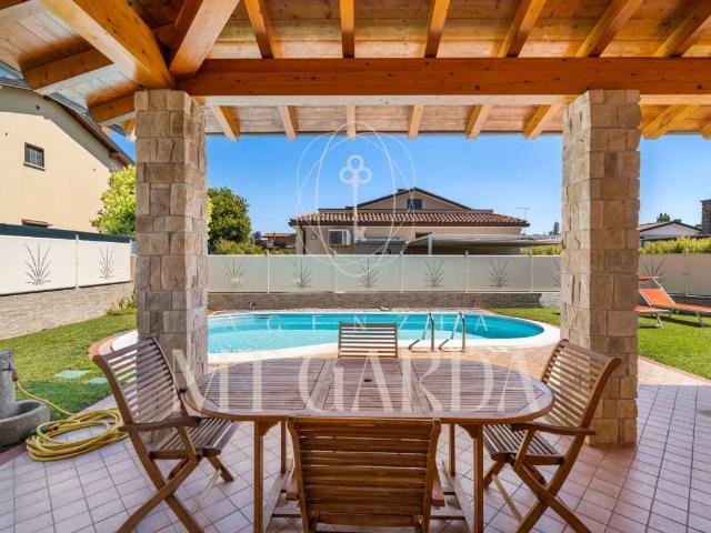 Villa Indipendente in vendita a Pieve Vecchia, Manerba Del Garda