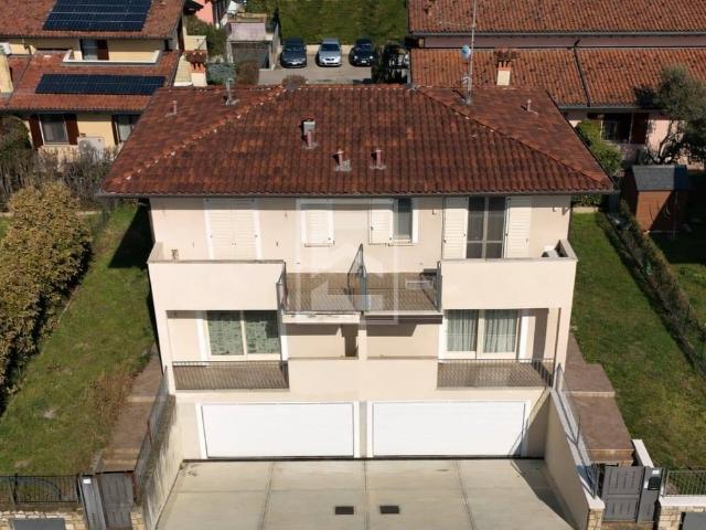Villa Indipendente in vendita a Crociale, Manerba Del Garda