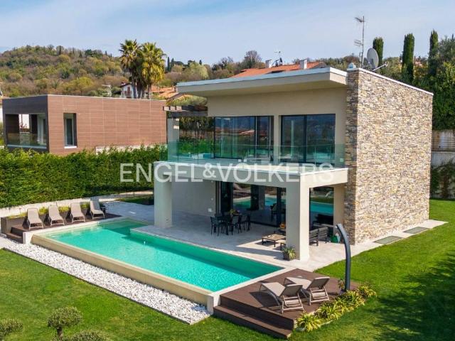 Villa Indipendente in vendita a Montinelle, Manerba Del Garda