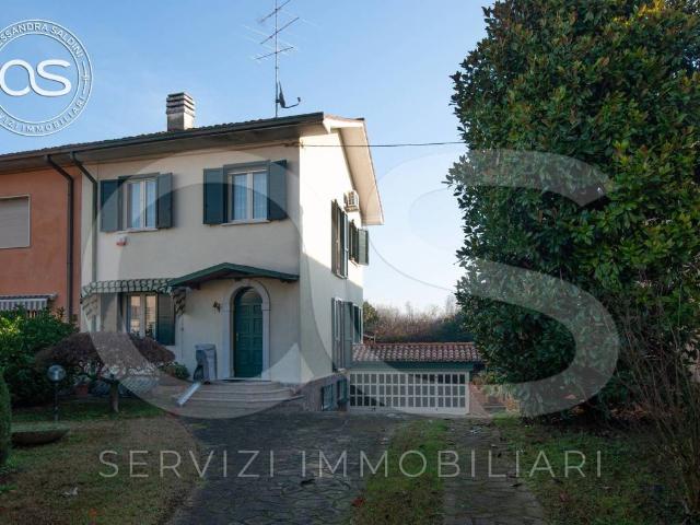 Villa Indipendente in vendita a Manerbio, Lombardia