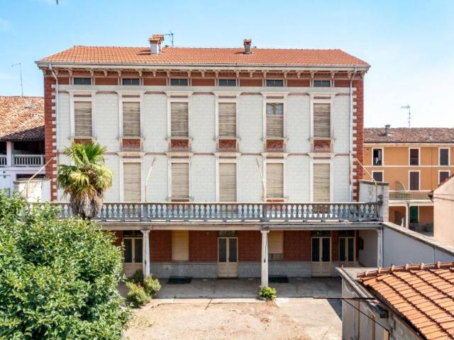 Villa Indipendente in vendita a Manerbio, Lombardia