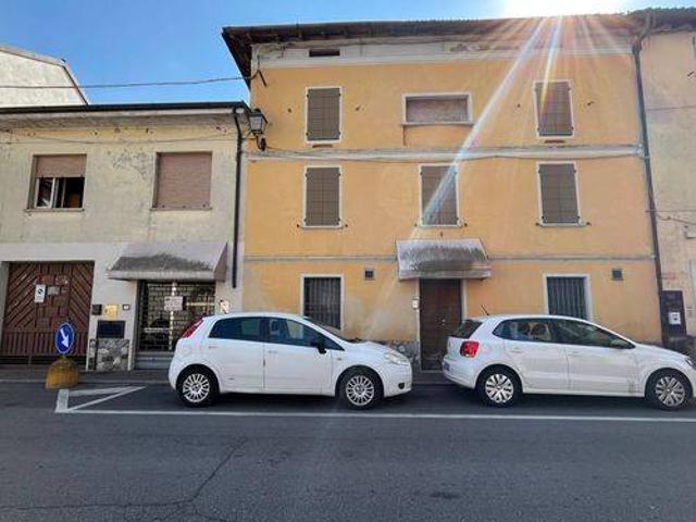 Villa Indipendente in vendita a Manerbio, Brescia