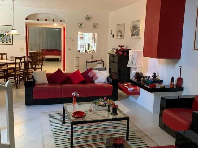 Villa Indipendente in vendita a Ippocampo, Puglia