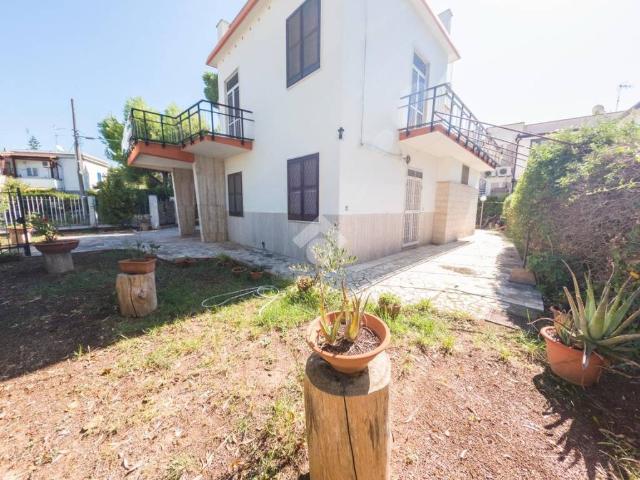 Villa Indipendente in vendita a Siponto, Puglia