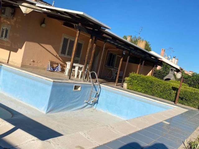 Villa Indipendente in vendita a Puglia, Foggia