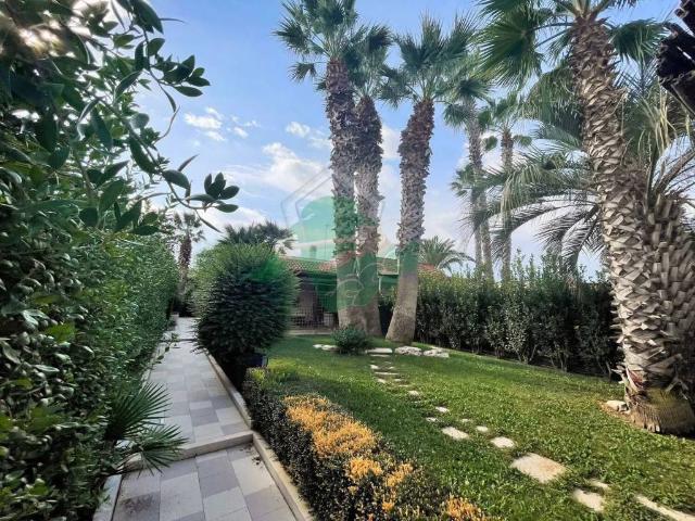 Villa Indipendente in vendita a Ippocampo, Puglia