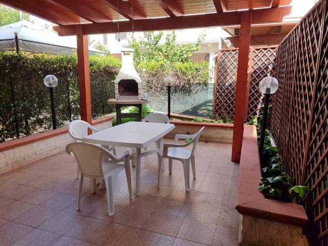 Villa Indipendente in vendita a Ippocampo, Puglia