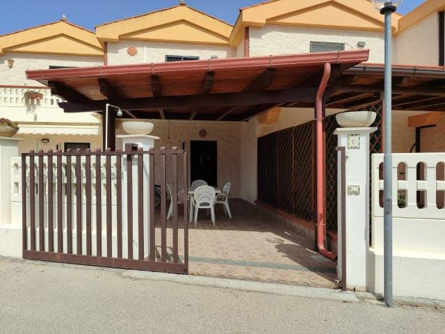 Villa Indipendente in vendita a Ippocampo, Puglia