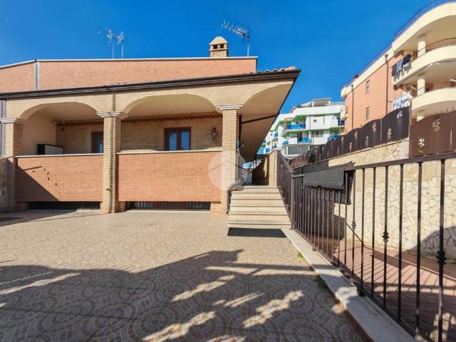 Villa Indipendente in vendita a Siponto, Puglia