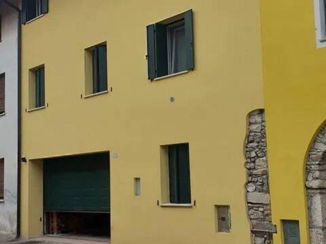 Villa Indipendente in vendita a Maniagolibero, Maniago