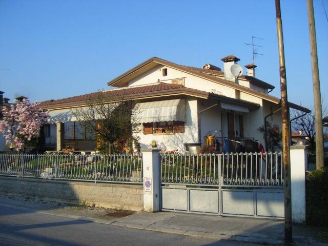 Villa Indipendente in vendita a Maniago / Manià, Pordenone / Pordenon