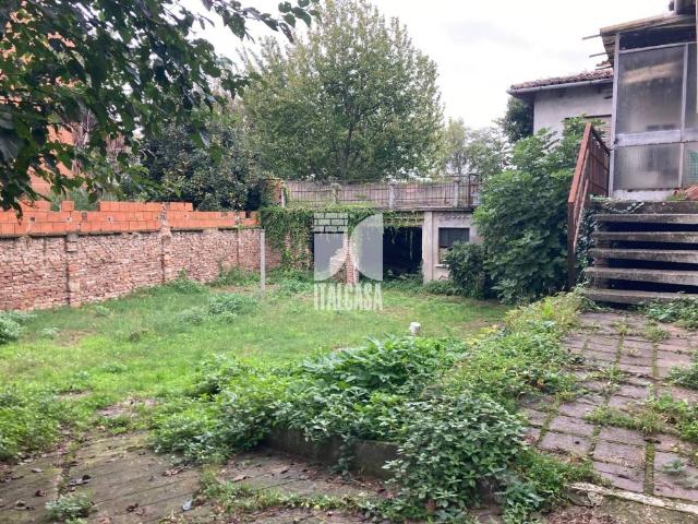 Villa Indipendente in vendita a Fiera-Catena, San Giorgio Di Mantova