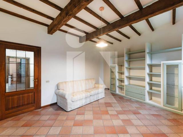 Villa Indipendente in vendita a Borgo Pompilio, San Giorgio Di Mantova