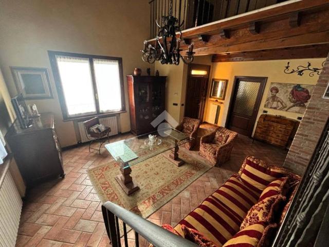 Villa Indipendente in vendita a Frassino, San Giorgio Di Mantova