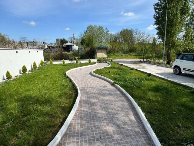 Villa Indipendente in vendita a Frassino, San Giorgio Di Mantova