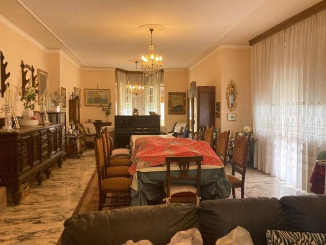 Villa Indipendente in vendita a Gambarara, San Giorgio Di Mantova