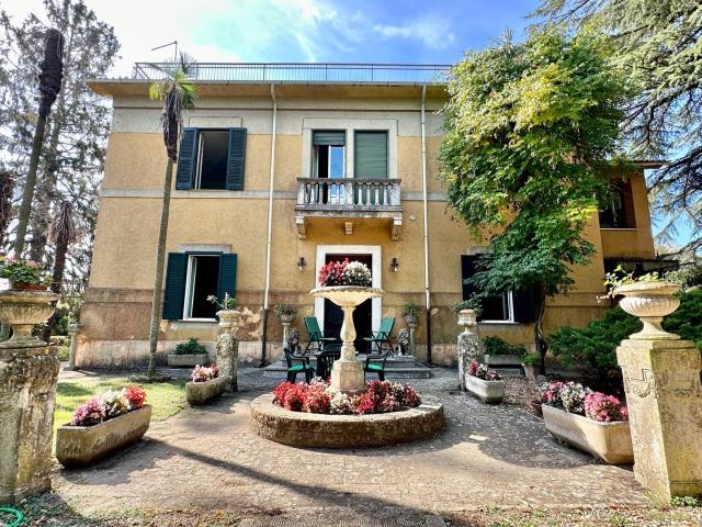 Villa Indipendente in vendita a Roma Capitale, Lazio