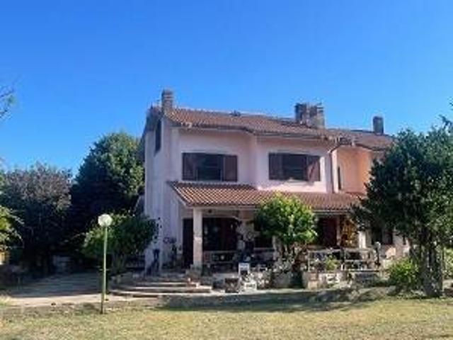 Villa Indipendente in vendita a Roma Capitale, Lazio