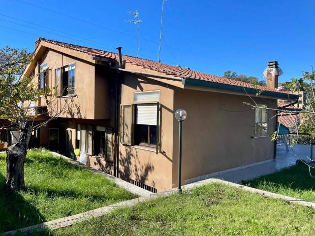 Villa Indipendente in vendita a Roma Capitale, Lazio