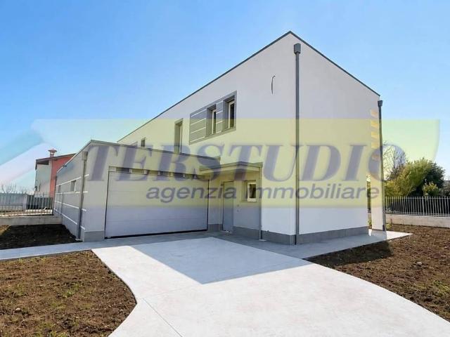 Villa Indipendente in vendita a Prezzate, Mapello