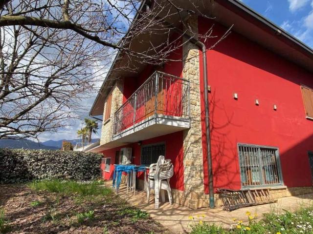 Villa Indipendente in vendita a Terno D'isola, Lombardia